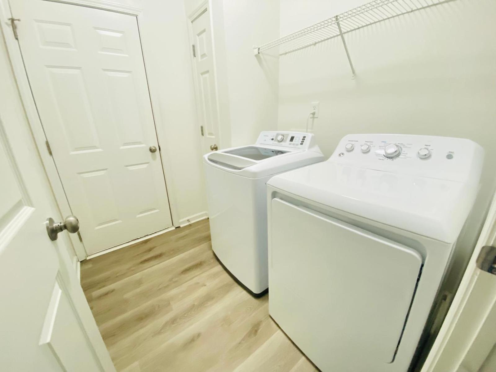 Private Room & Bathroom Close To Downtown 罗利 外观 照片